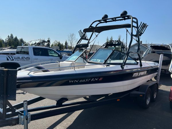 Pre-Owned 1998 Power Boat for sale